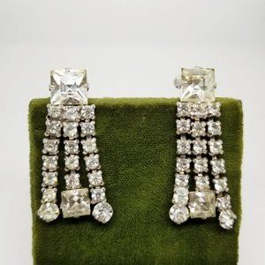 Vintage Sparkly Silvertone Rhinestone Chain Dangly Clip On Screwback Earrings